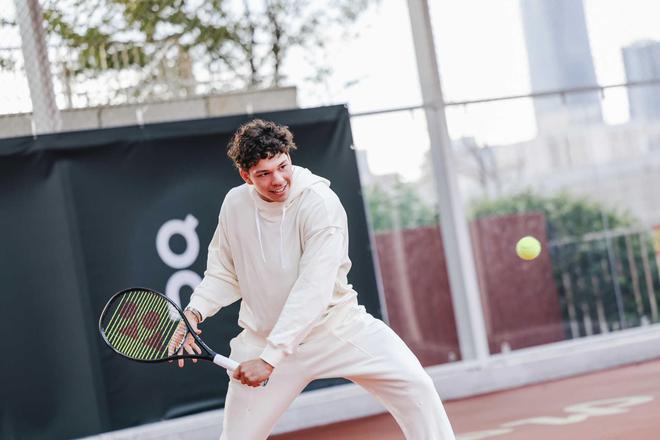 他的外线投 他的外线投