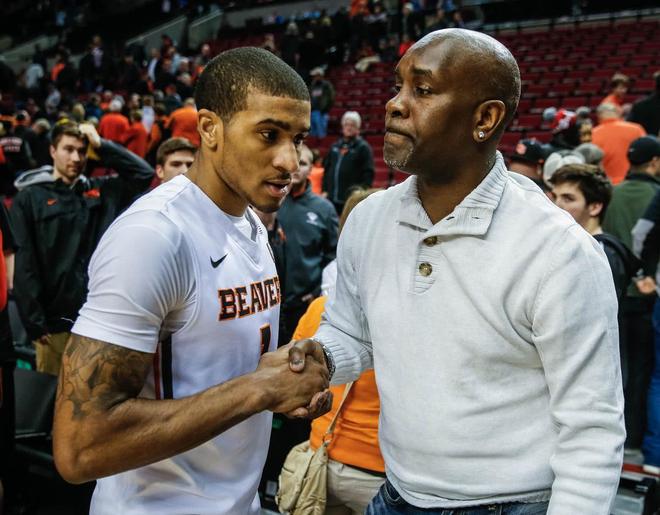 申裕斌在与 申裕斌在与